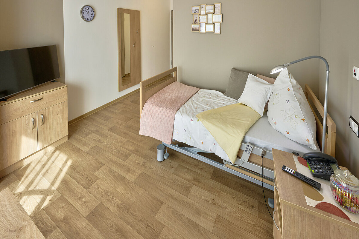 Einzelzimmer im Pflegeheim in Duisburg