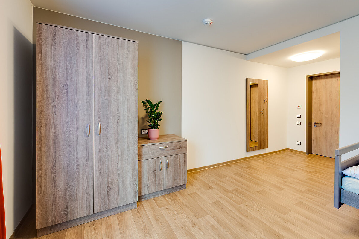 Einzelzimmer im Pflegeheim in Hannover 