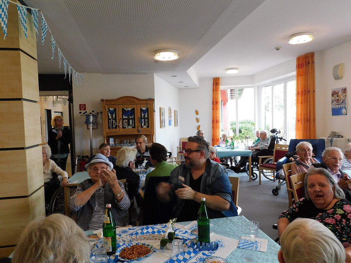 Oktoberfest mit unseren Bewohner*innen