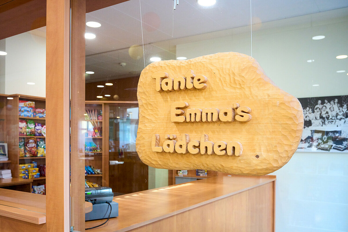 Tante Emma Lädchen im Seniorenheim "Am Ehrenmal"