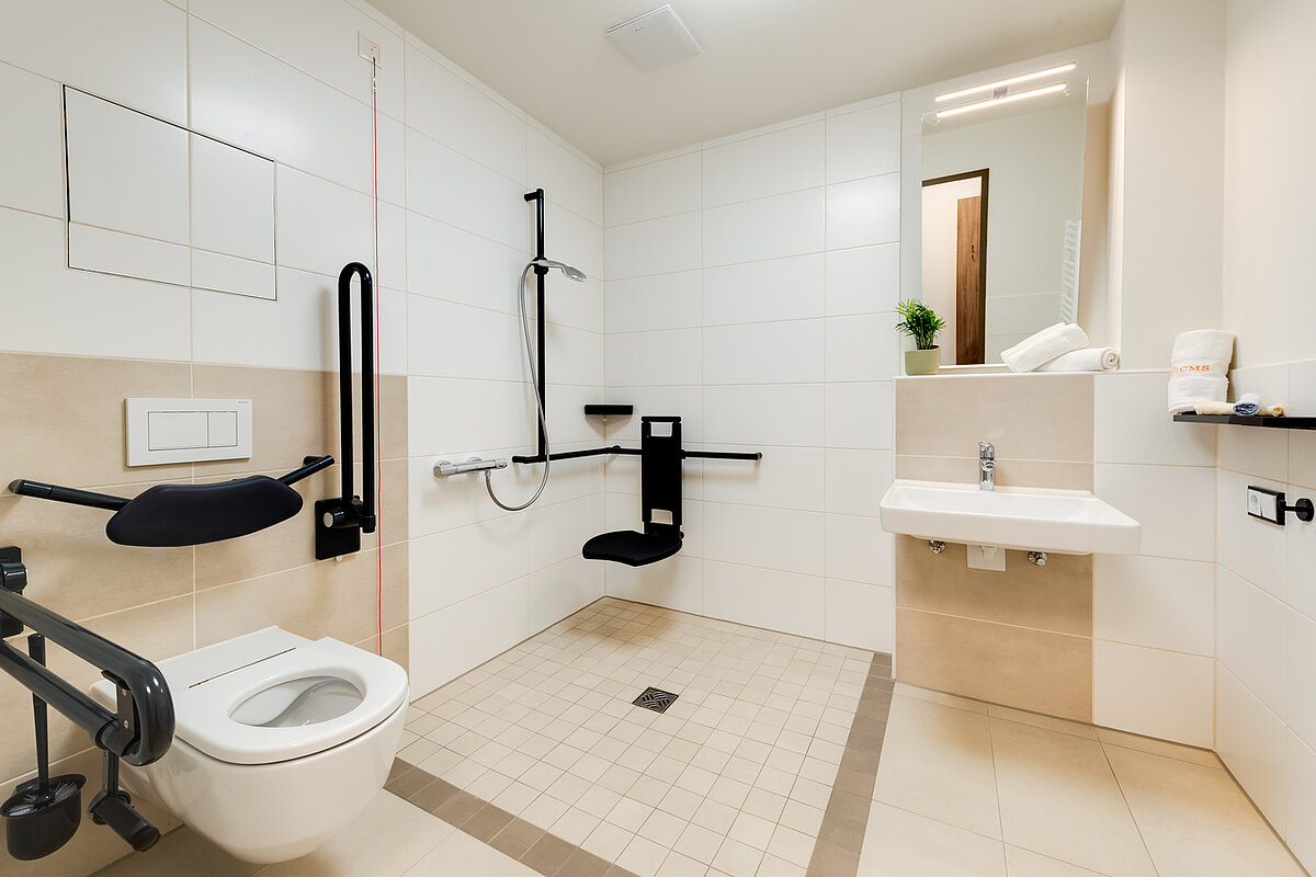 Badezimmer im Seniorenheim in Hannover